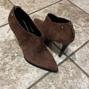 Calvin Klein Berrie Ankle Heel Boots